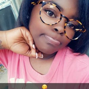 Meet your Posher, Lena